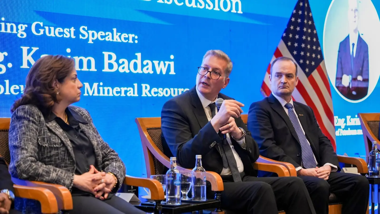 وزير-البترول-يؤكد-على-تنشيط-استثمارات-البحث-والإنتاج-للغاز-والبترول